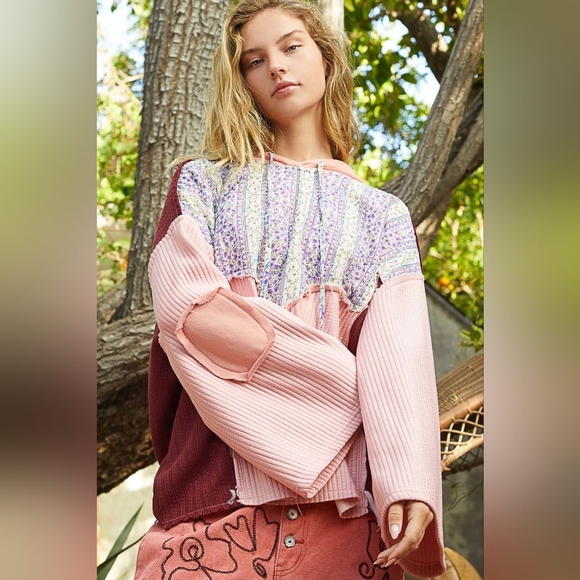 POL Patchwork Floral Sweatshirt, Flare Sleeves, Pink And Purple, New - Picture 5 of 11